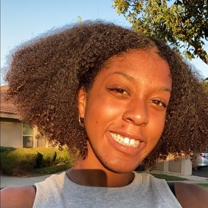 Meet your Posher, Tori